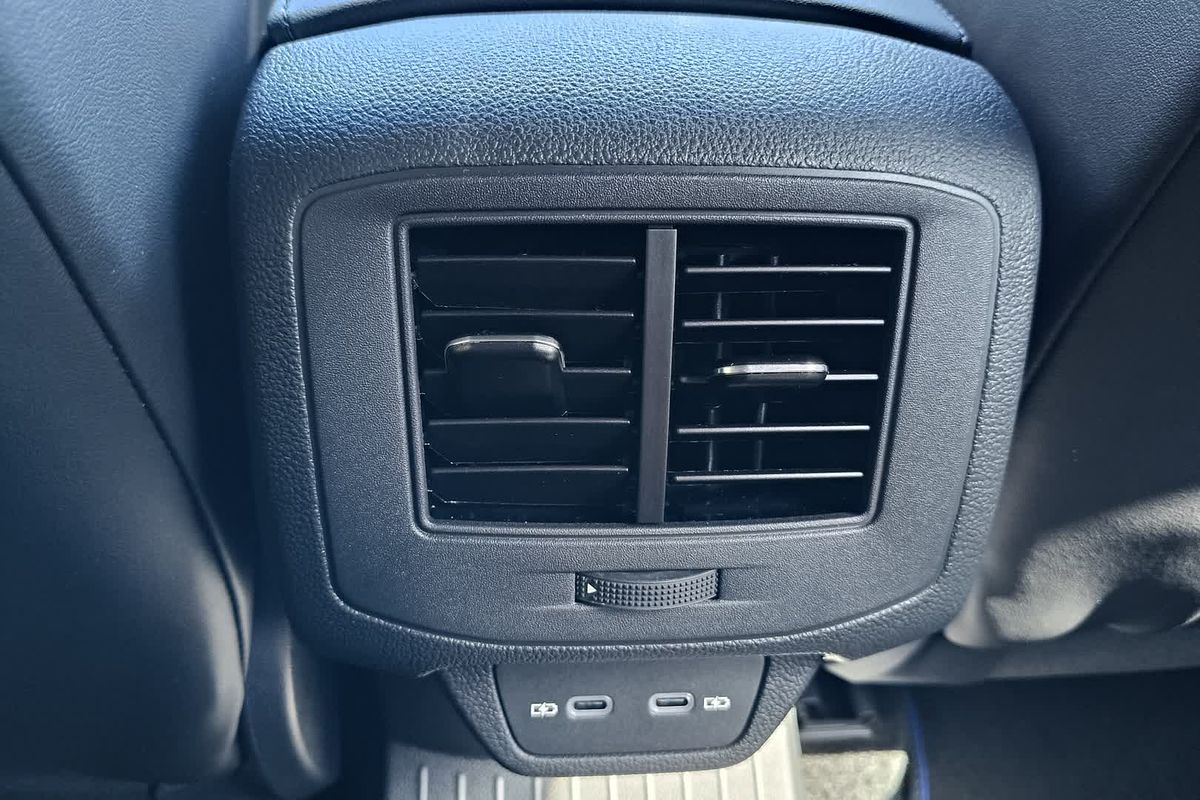 2025 Volkswagen T-Roc R Wolfsburg Edition D11
