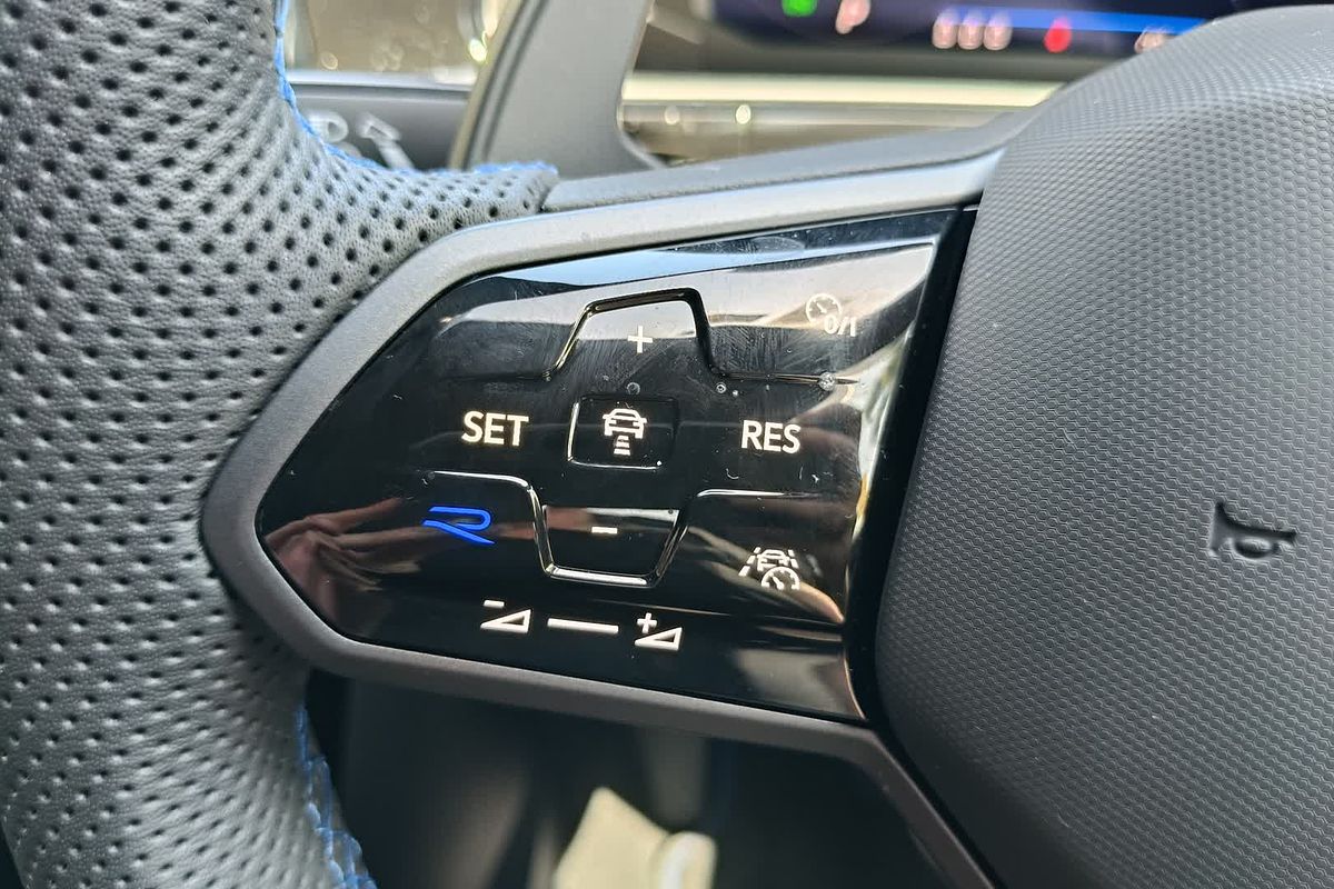 2025 Volkswagen T-Roc R Wolfsburg Edition D11