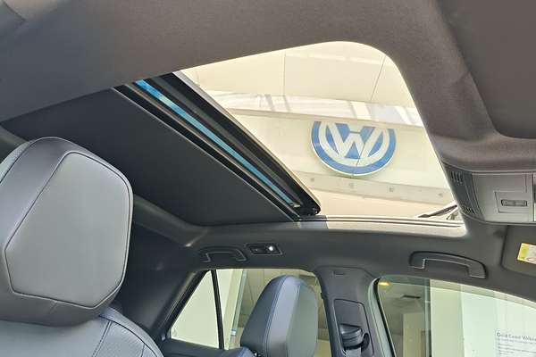 2025 Volkswagen T-Roc R Wolfsburg Edition D11