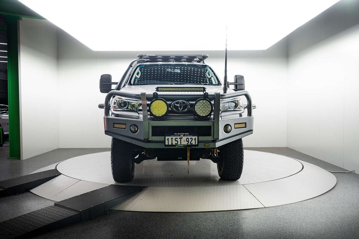 2015 Toyota Hilux SR5 GUN126R 4X4