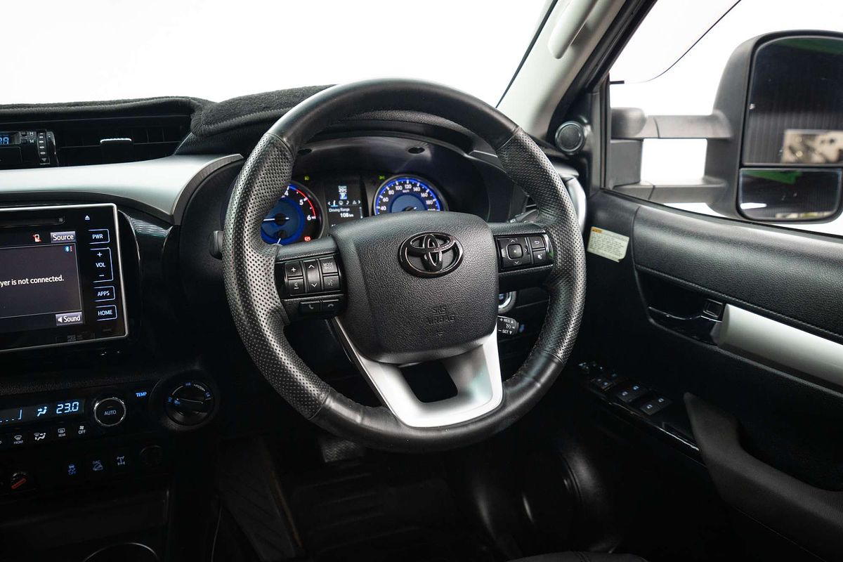 2015 Toyota Hilux SR5 GUN126R 4X4