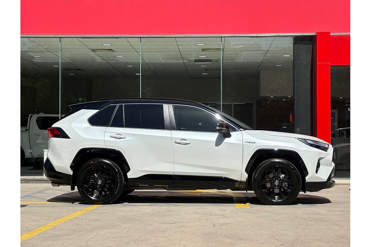 2024 Toyota RAV4 XSE AXAH52R