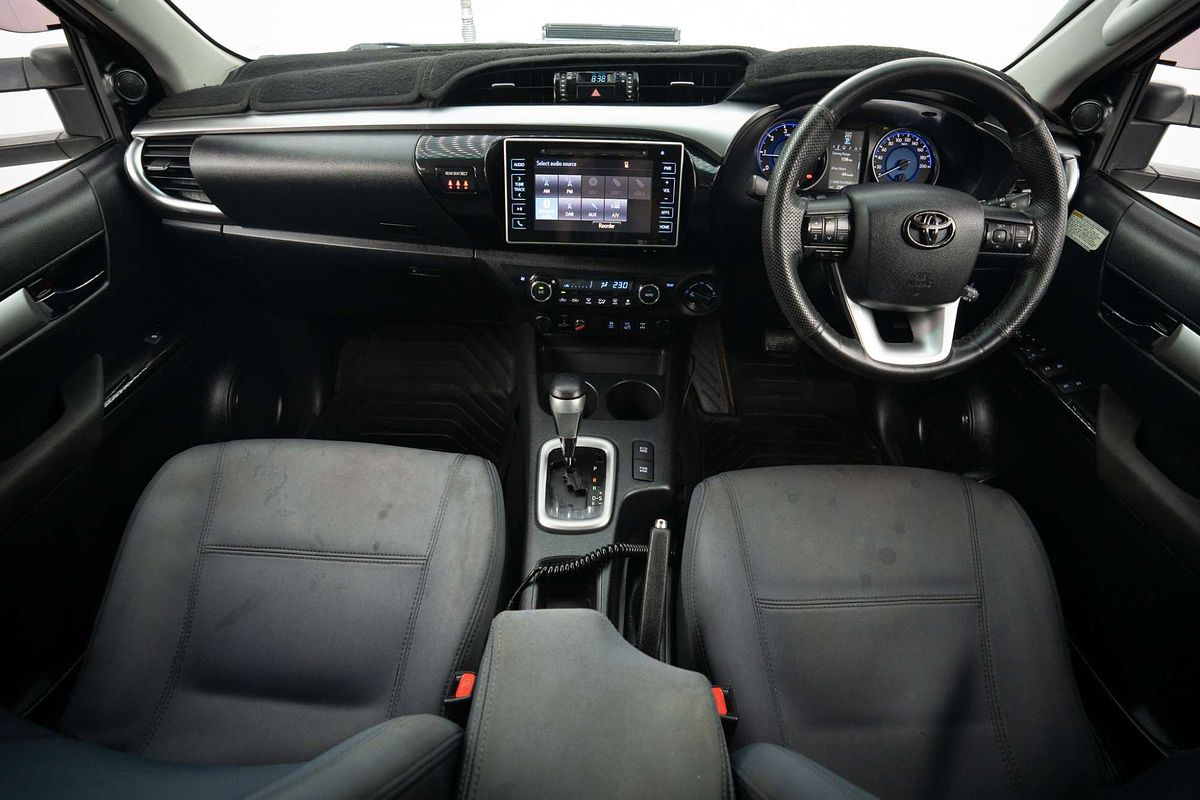 2015 Toyota Hilux SR5 GUN126R 4X4