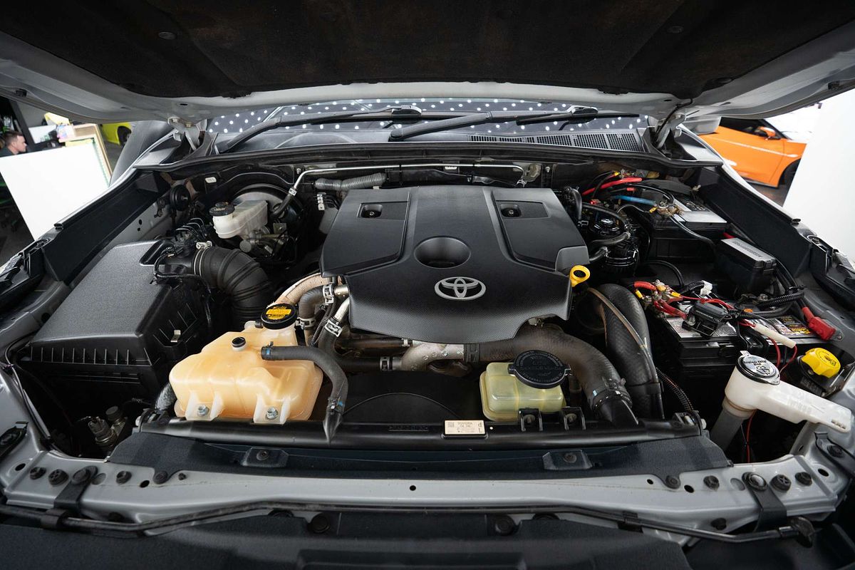 2015 Toyota Hilux SR5 GUN126R 4X4