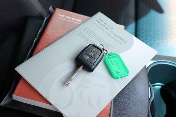 2006 Holden Commodore Omega VE