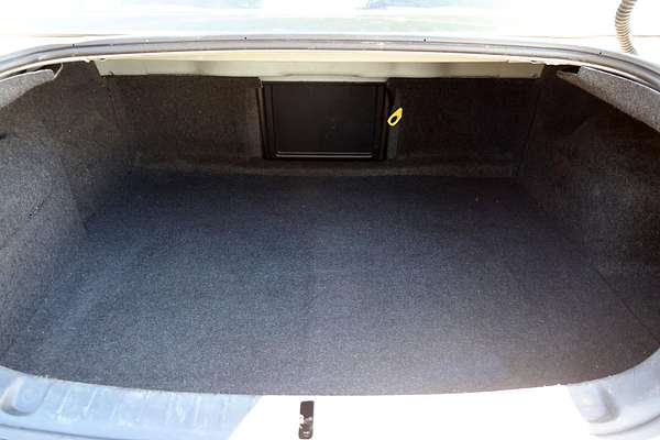 2006 Holden Commodore Omega VE