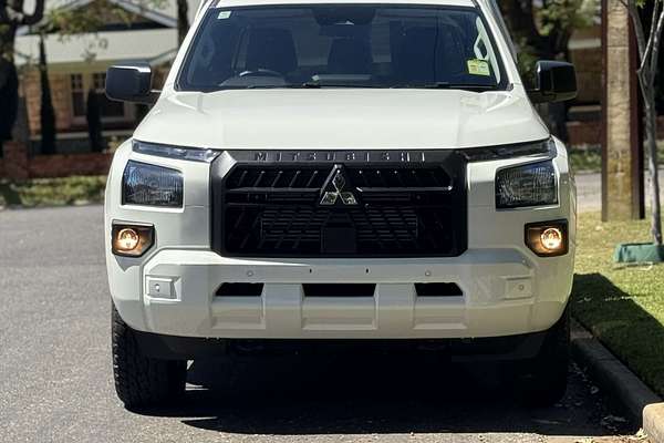 2025 Mitsubishi Triton GLX+ MV 4X4