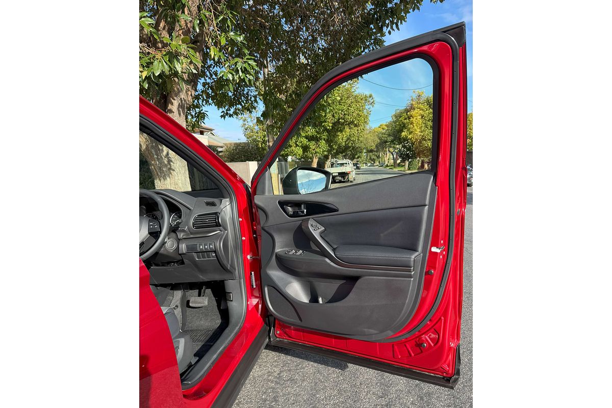 2024 Mitsubishi Eclipse Cross LS Black Edition YB