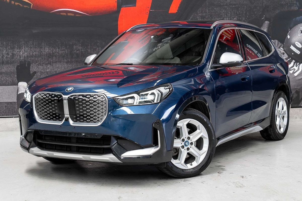 2024 BMW iX1 eDrive20 xLine U11