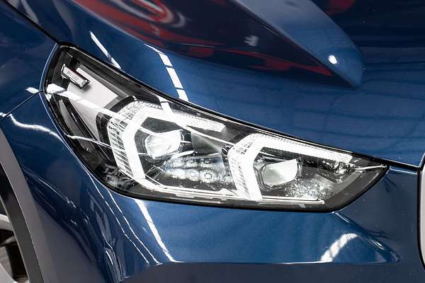2024 BMW iX1 eDrive20 xLine U11