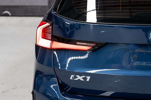 2024 BMW iX1 eDrive20 xLine U11