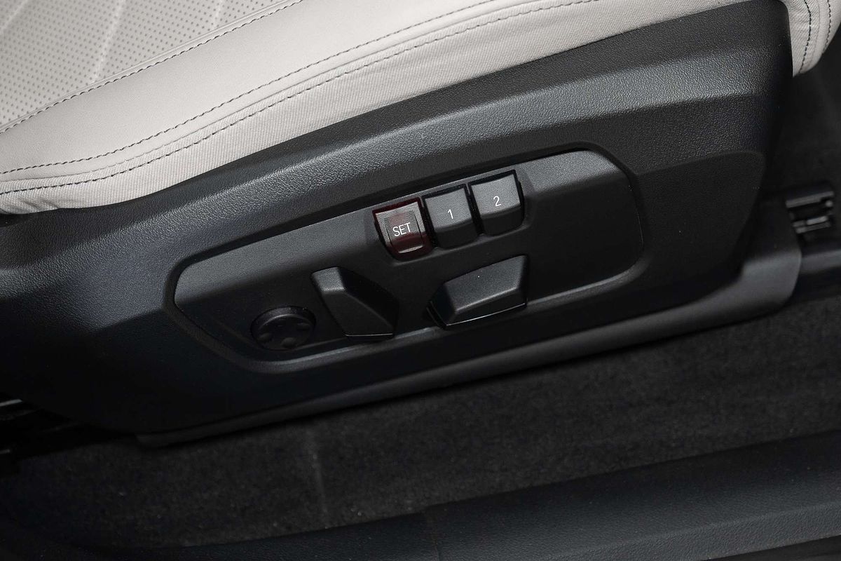 2024 BMW iX1 eDrive20 xLine U11