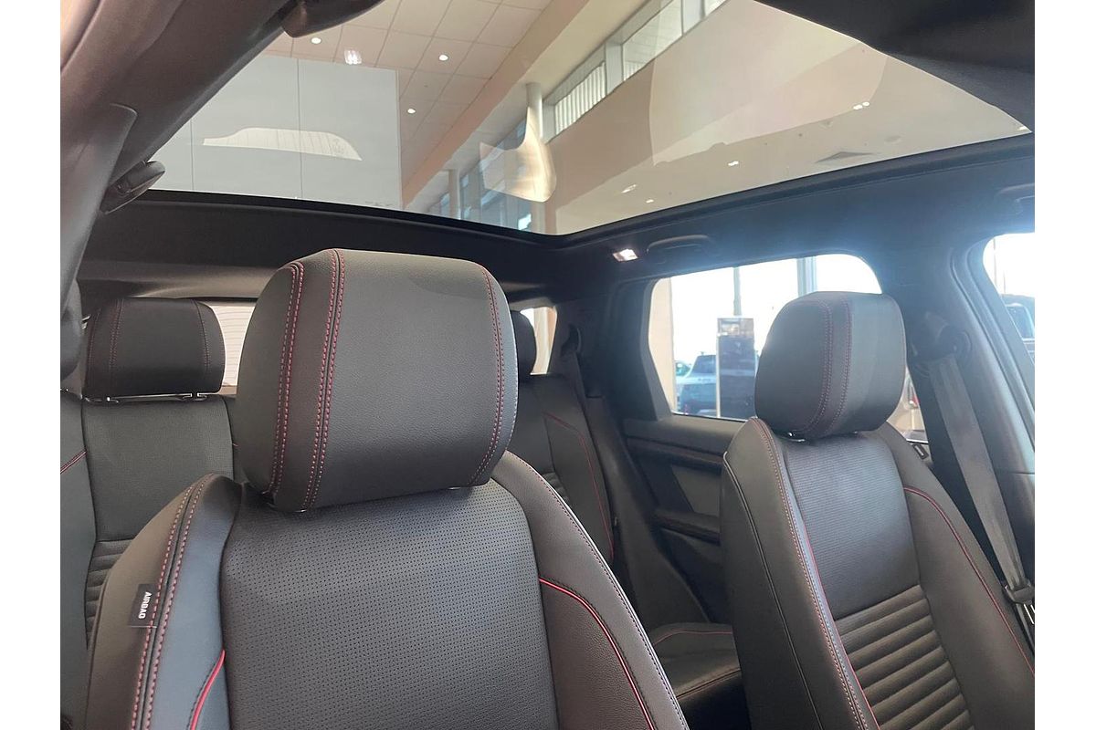 2022 Land Rover Discovery Sport P250 R-Dynamic SE L550