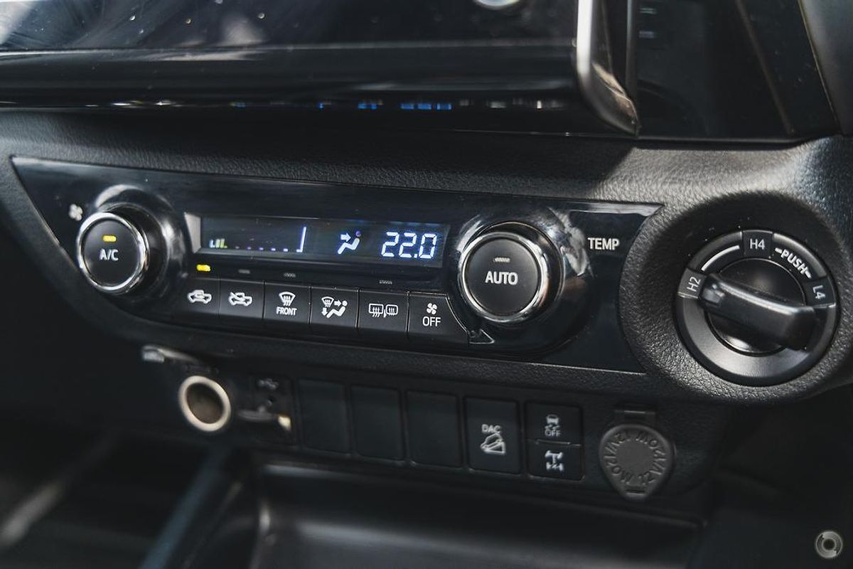 2020 Toyota Hilux SR5 GUN126R 4X4