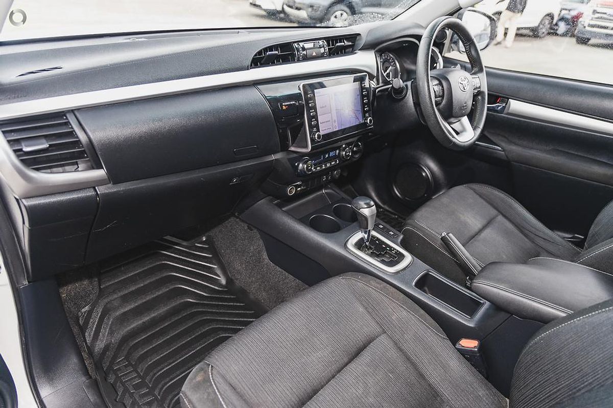 2020 Toyota Hilux SR5 GUN126R 4X4