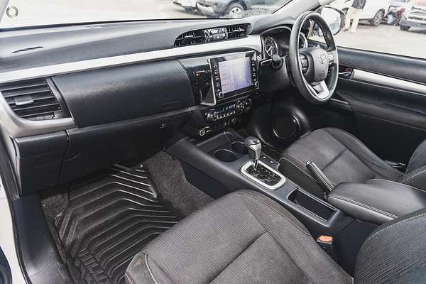 2020 Toyota Hilux SR5 GUN126R 4X4