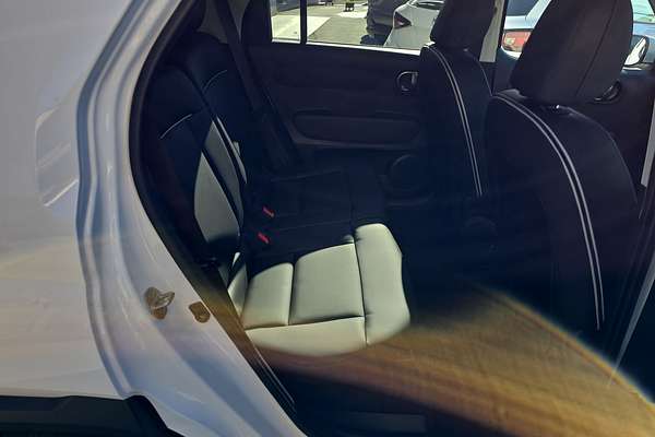 2025 Hyundai INSTER Cross AX.V1