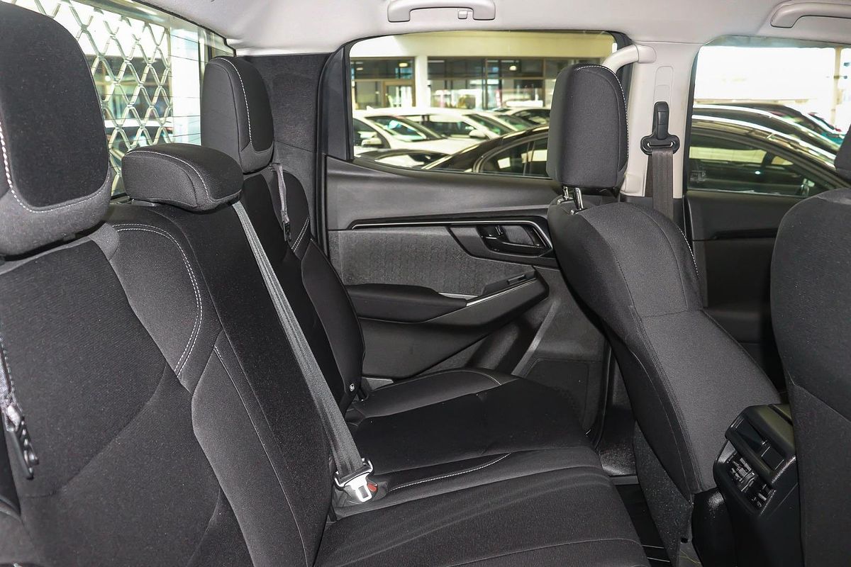 2022 Isuzu D-MAX SX High Ride Rear Wheel Drive