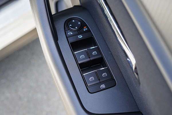 2025 Mazda CX-60 G25 Pure KH Series