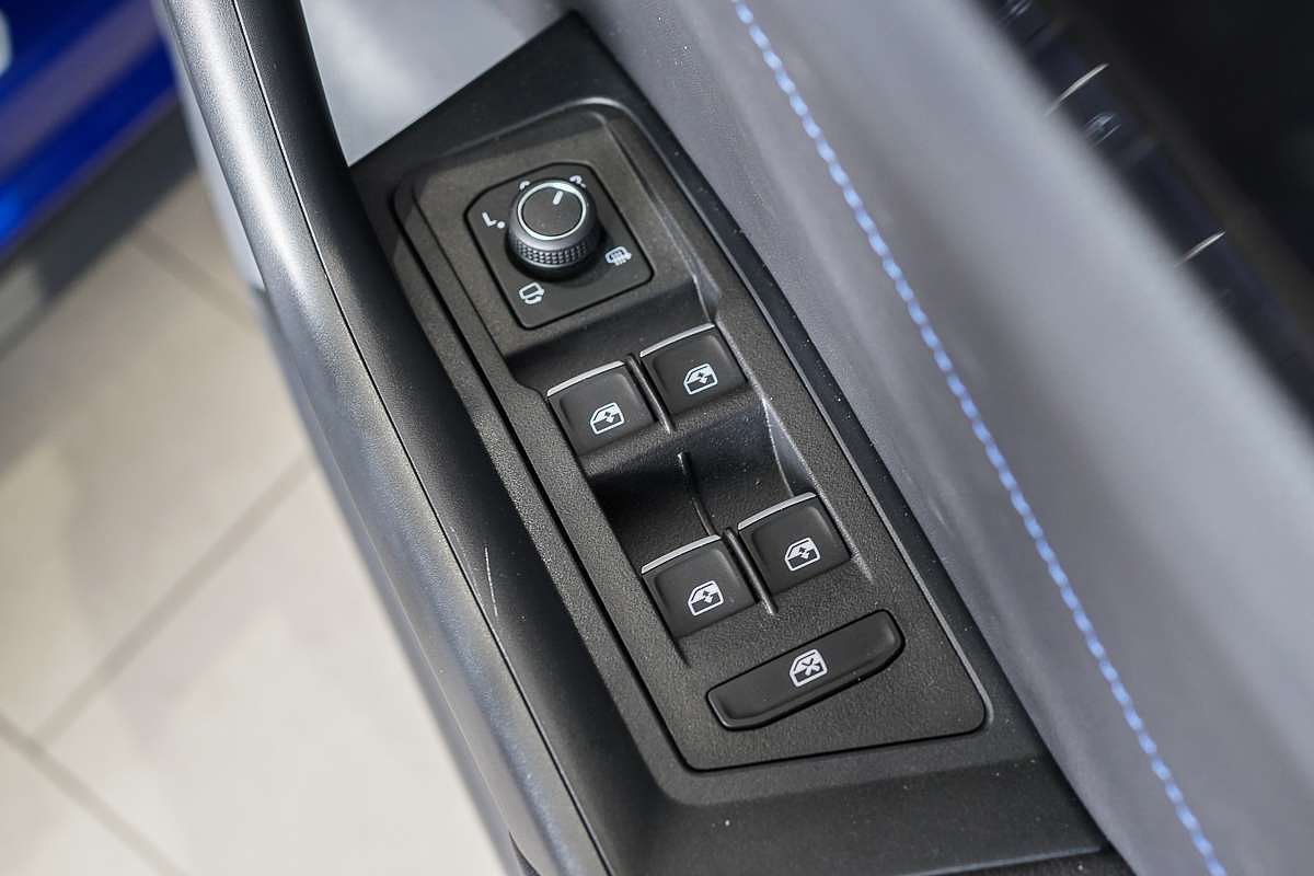 2025 Volkswagen T-Roc R D11