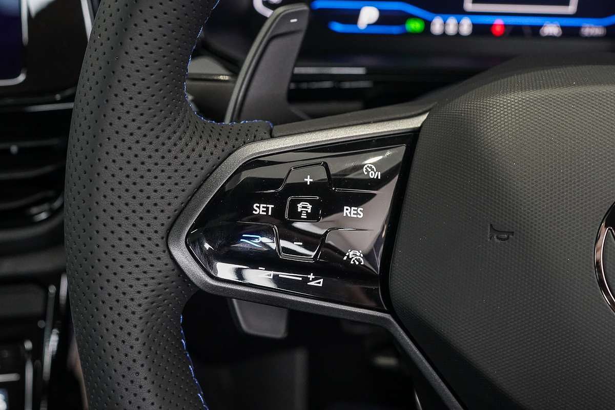 2025 Volkswagen T-Roc R D11