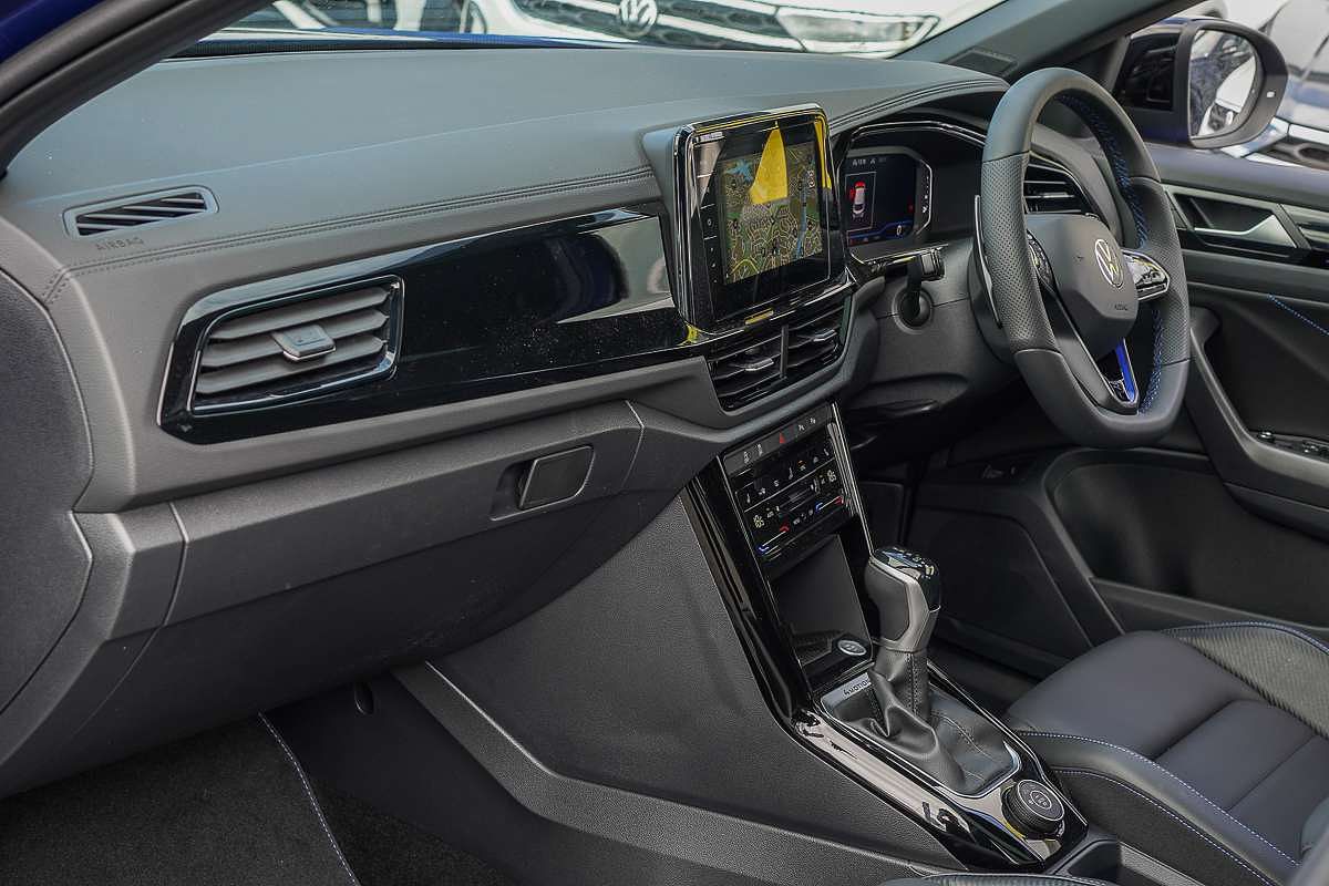 2025 Volkswagen T-Roc R D11