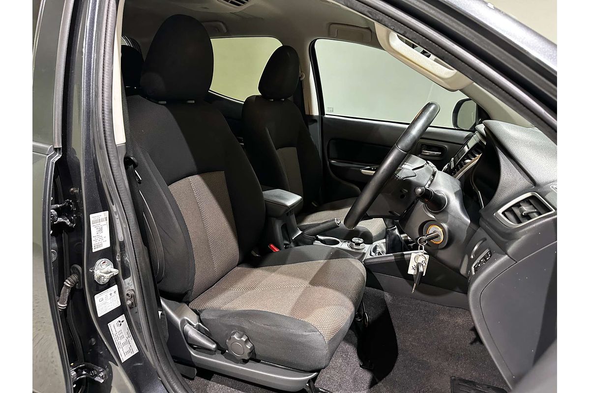 2019 Mitsubishi Triton GLS MR 4X4