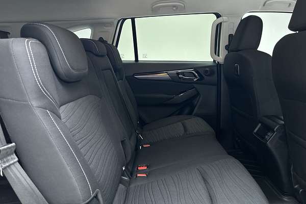 2022 Isuzu MU-X LS-U