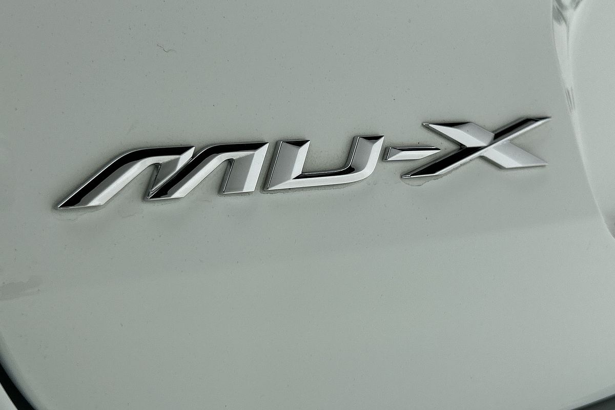 2022 Isuzu MU-X LS-U