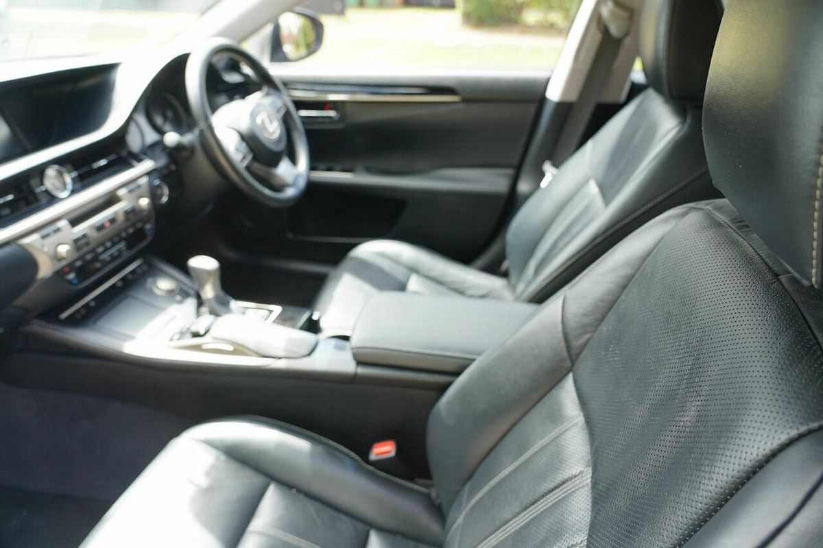 2016 Lexus ES Luxury GSV60R MY16