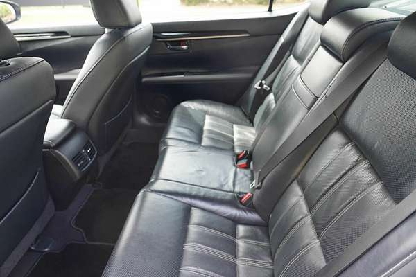 2016 Lexus ES Luxury GSV60R MY16