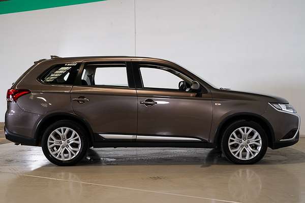 2021 Mitsubishi Outlander ES ZL