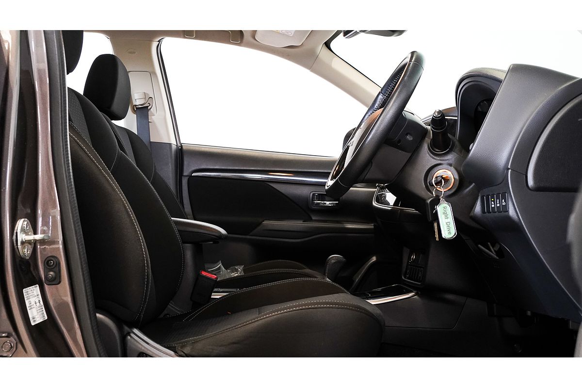 2021 Mitsubishi Outlander ES ZL