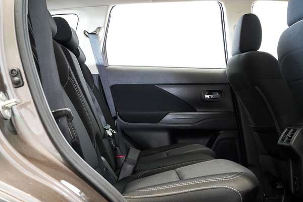 2021 Mitsubishi Outlander ES ZL