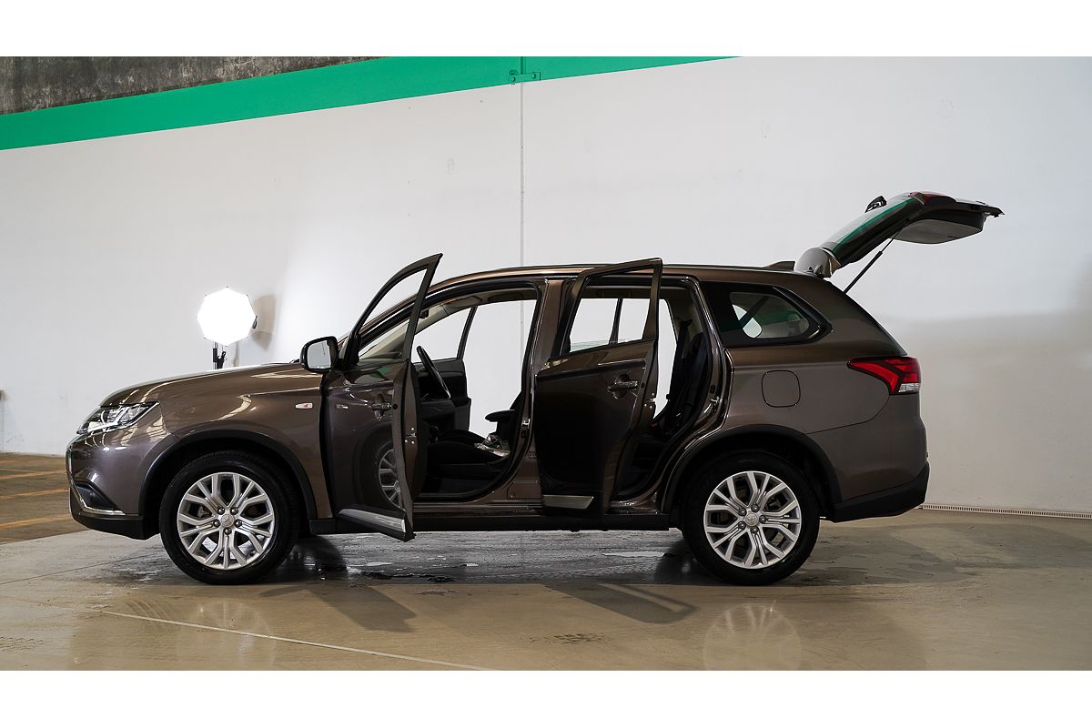 2021 Mitsubishi Outlander ES ZL