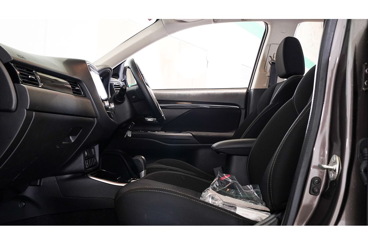2021 Mitsubishi Outlander ES ZL