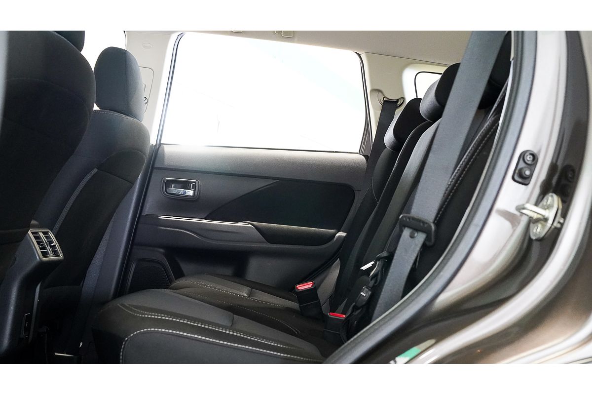 2021 Mitsubishi Outlander ES ZL