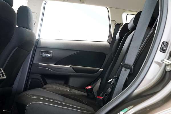 2021 Mitsubishi Outlander ES ZL