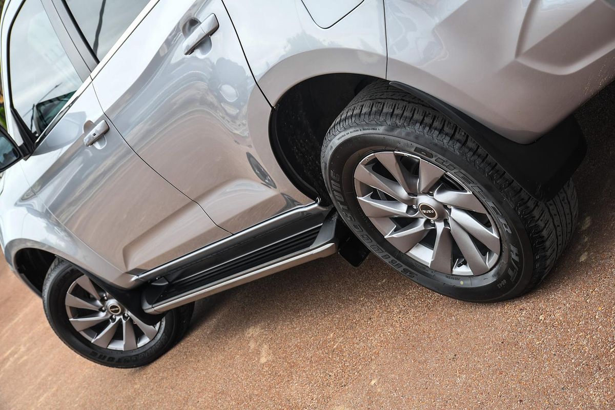 2022 Isuzu MU-X LS-U