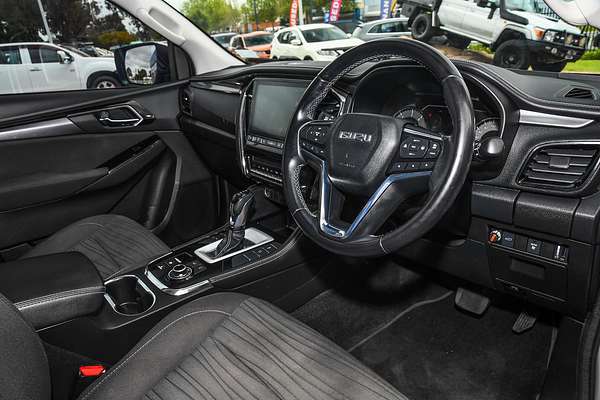 2022 Isuzu MU-X LS-U