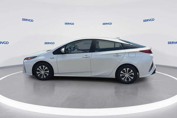 2022 Toyota Prius XLE