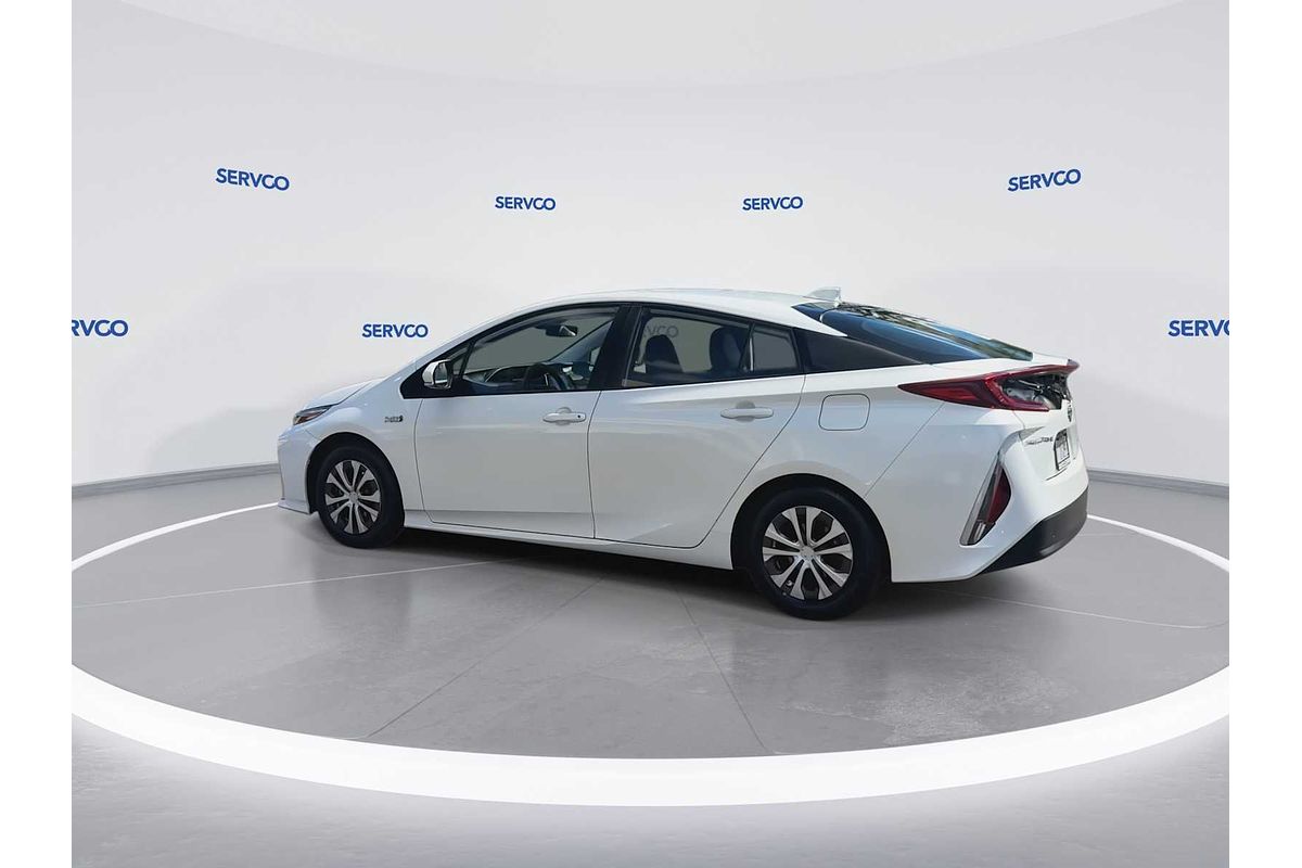 2022 Toyota Prius XLE