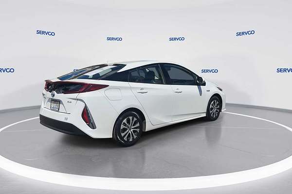 2022 Toyota Prius XLE