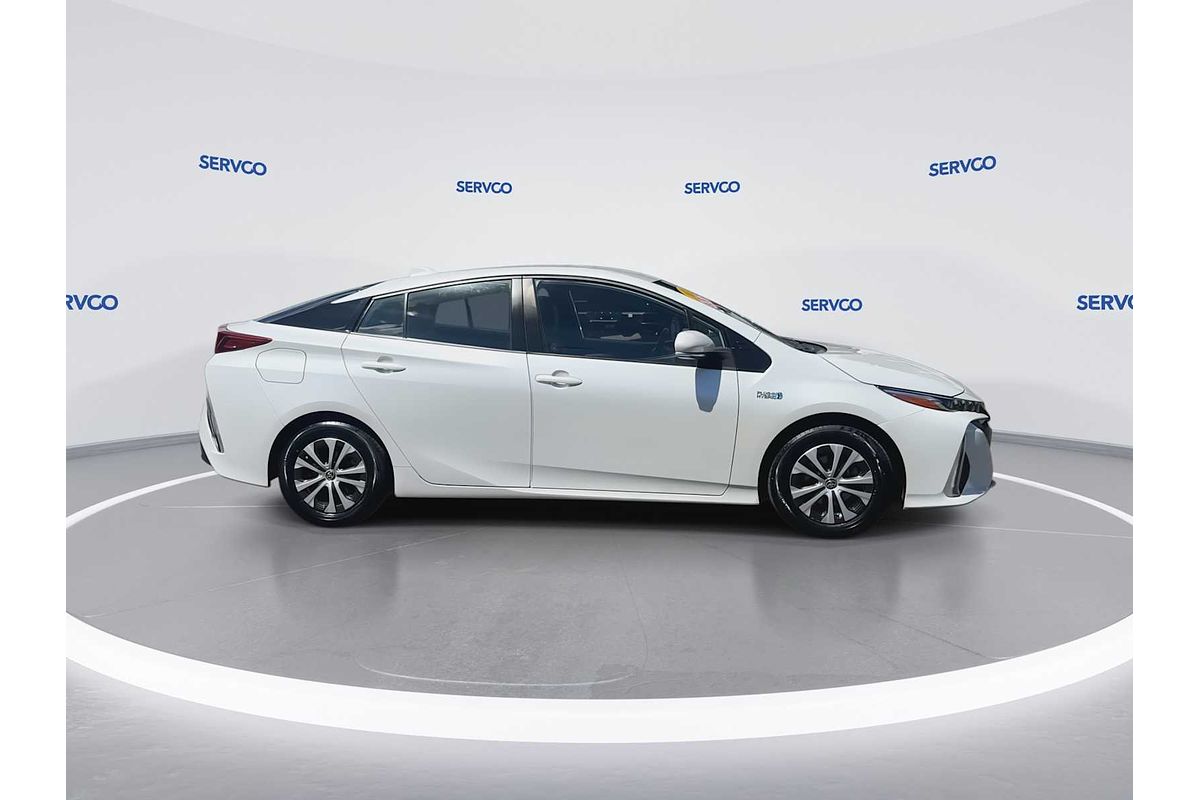 2022 Toyota Prius XLE