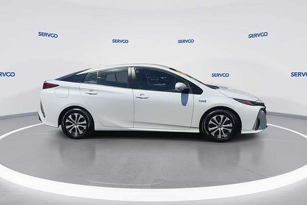 2022 Toyota Prius XLE