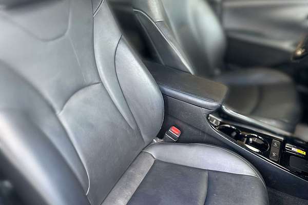 2022 Toyota Prius XLE