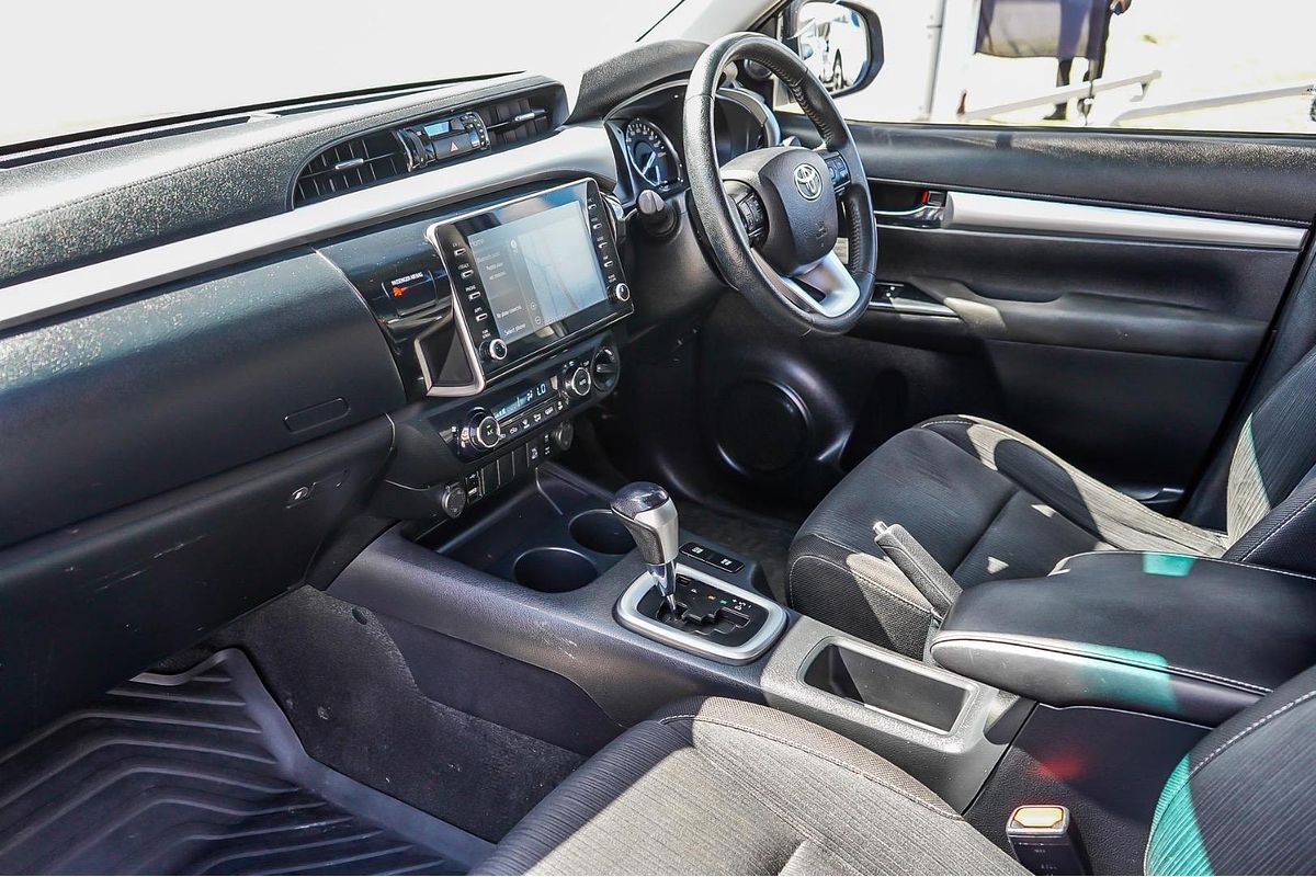 2021 Toyota Hilux SR5 GUN126R 4X4