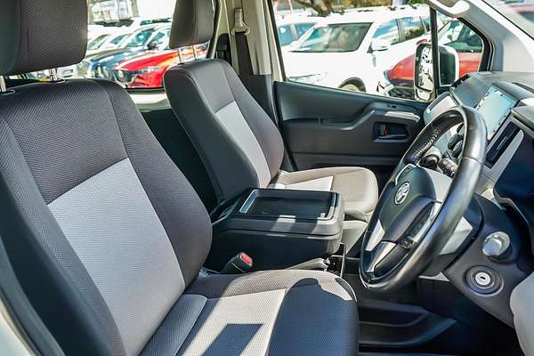 2022 Toyota Hiace Commuter GDH322R ELWB High Roof