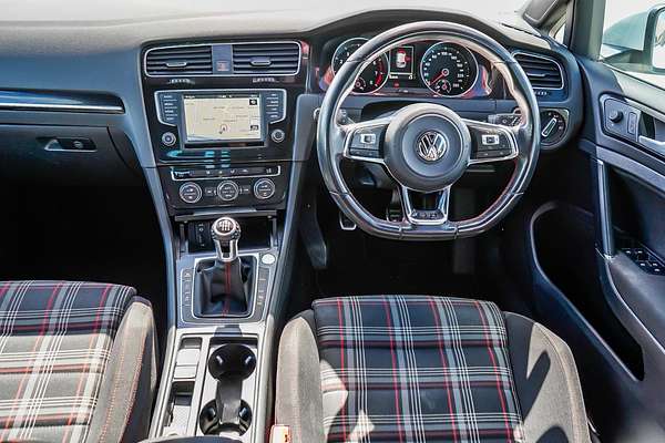2016 Volkswagen Golf GTI 7