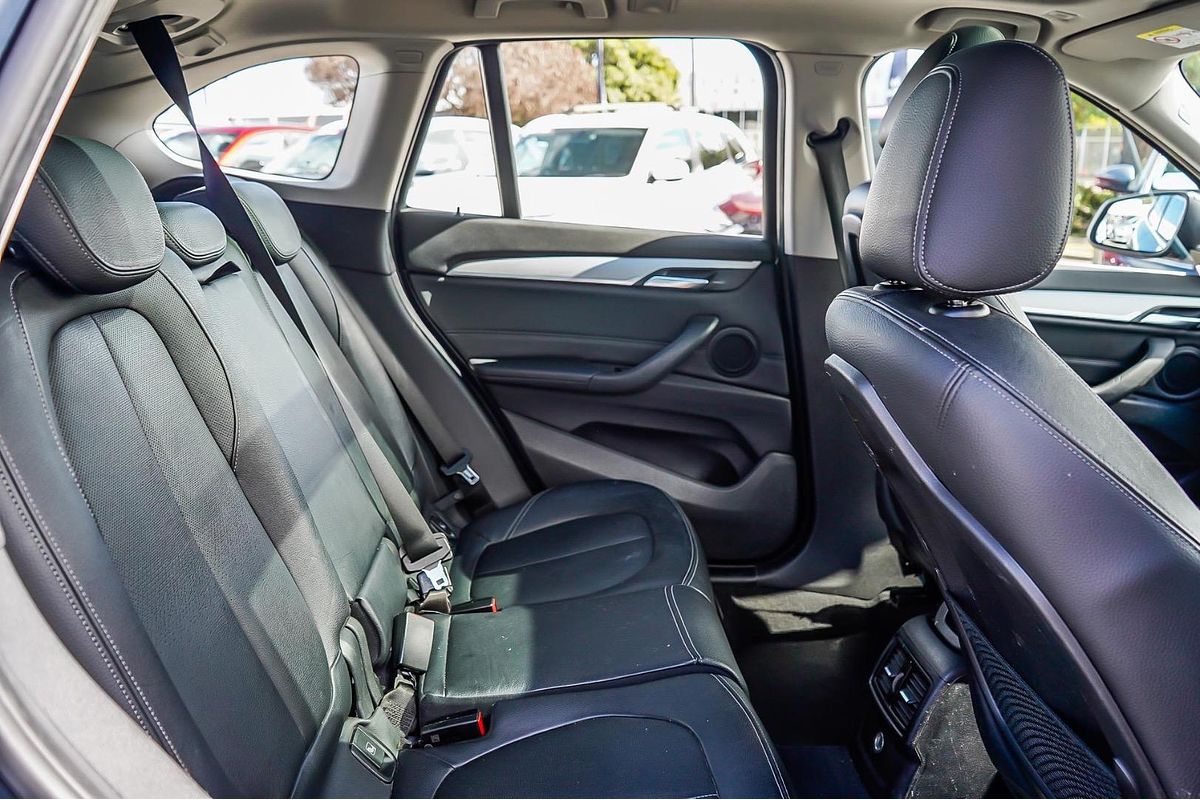 2016 BMW X1 sDrive18d F48